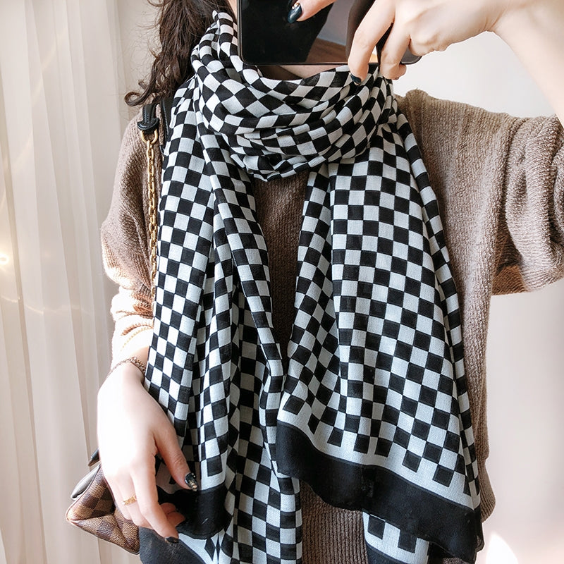 Check & Chic